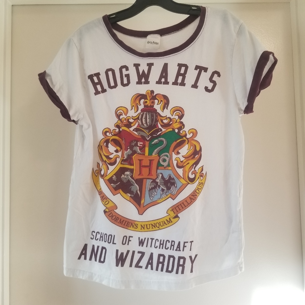 Harry Potter Hogwarts Witchcraft Wizardry T-Shirt - Picture 5 of 12